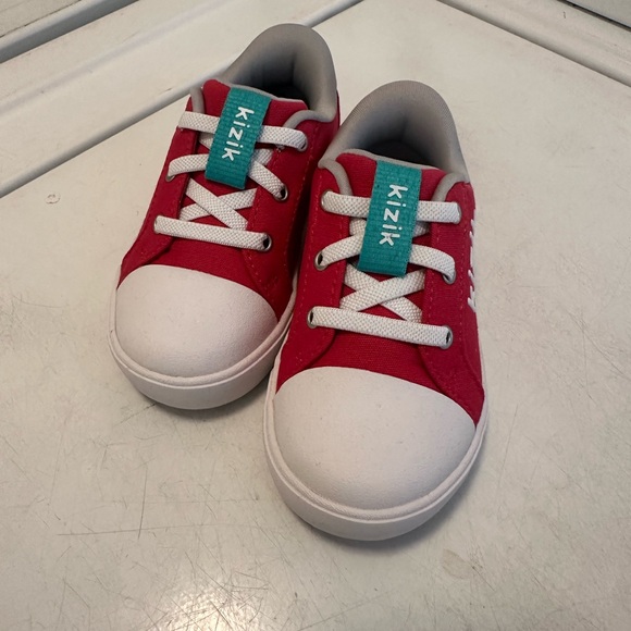 Brand New Kids Kizik Red Sneakers - Picture 1 of 3